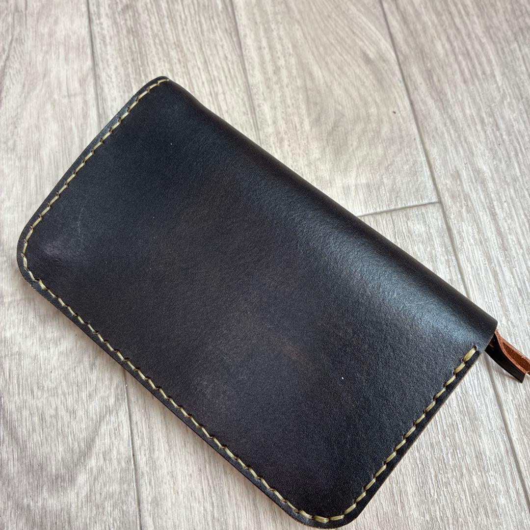【茶芯ブラック】ミドルトラッカーウォレット　真鍮　お札を折らずに収納