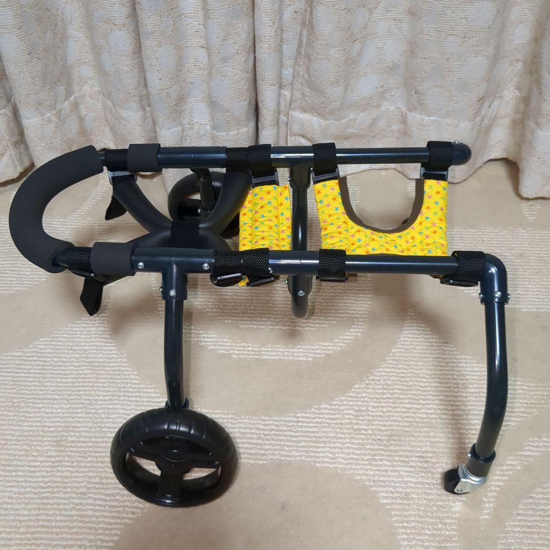 ワンちゃん4輪　リハビリ　食事補助　犬用車椅子　トイプードル等　犬の歩行器