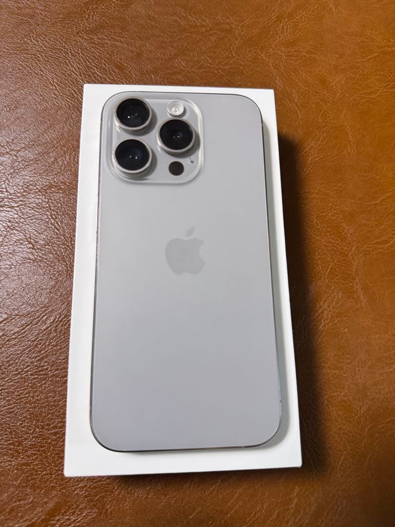 Apple iPhone 15 Pro 256GB ナチュラルチタニウム