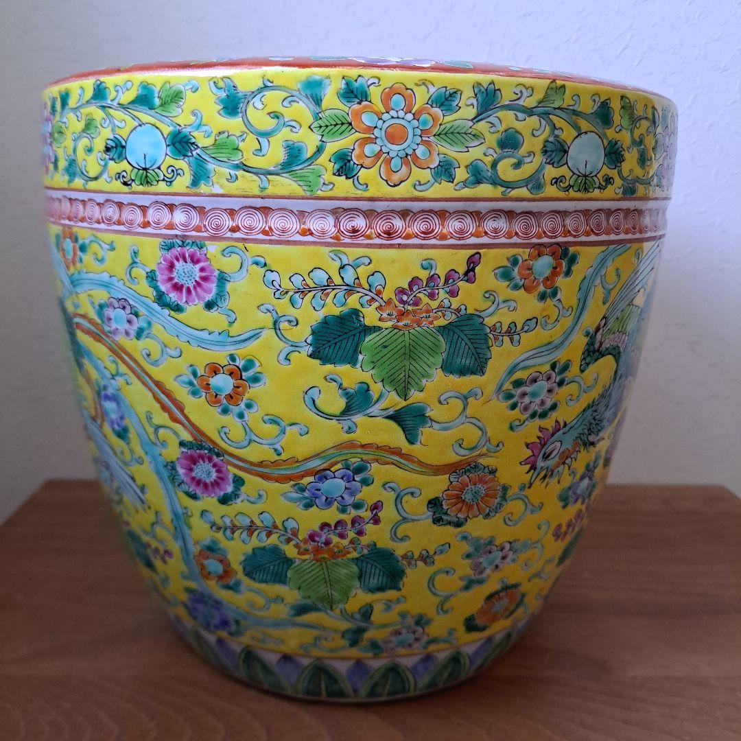 昭和レトロ　伊万里？　火鉢 の出品！