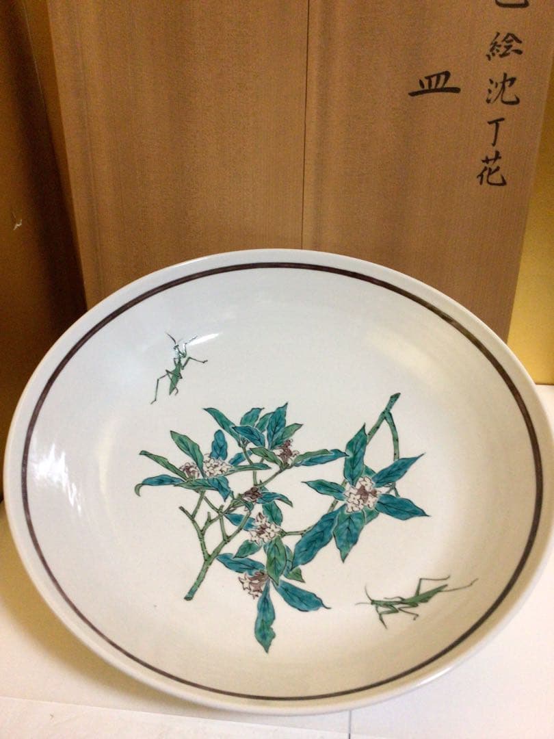 カマキリ図案　珍しい柄　共箱付き