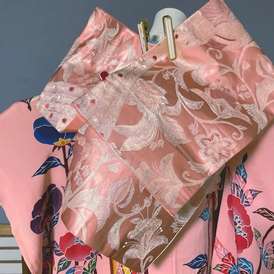 振袖フルセット　手描き友禅　幻想的な花柄は個性が光る　手染めの振袖 成人式　振袖