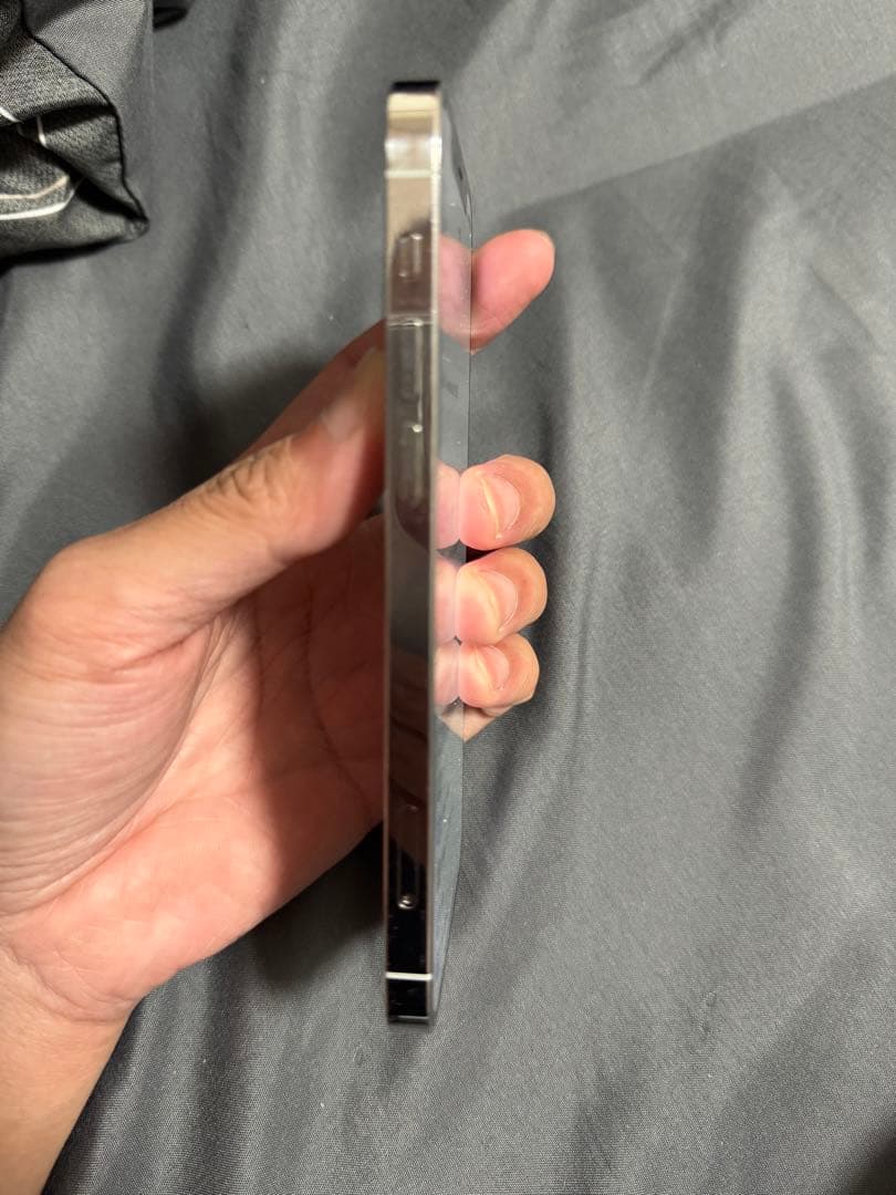 Apple iPhone 12 Pro シルバー 6.1インチ