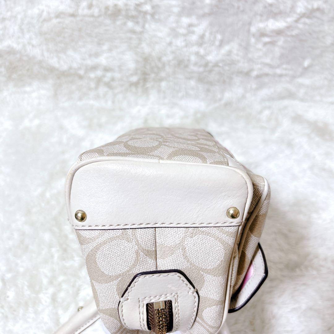 COACH コーチ　ヘリテージ ストライプ スモール ドームド ハンドバッグ