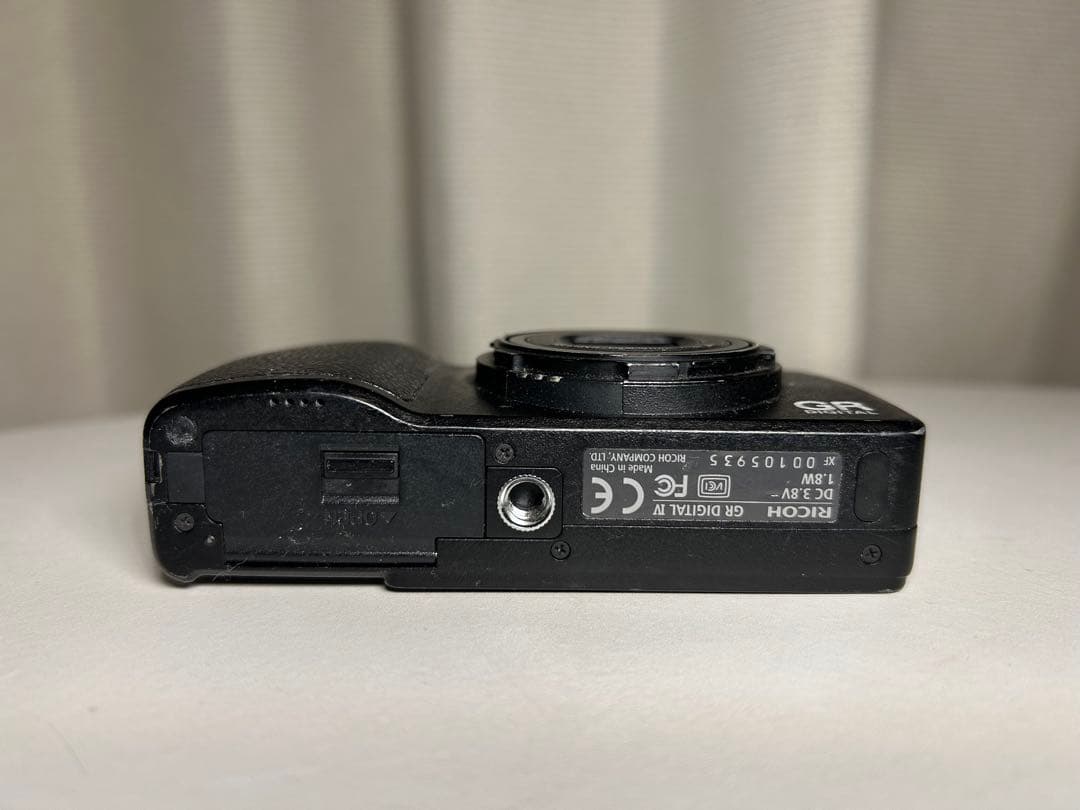 GR DIGITAL Ⅳ （HEADPORTER GR ストラップ付き）