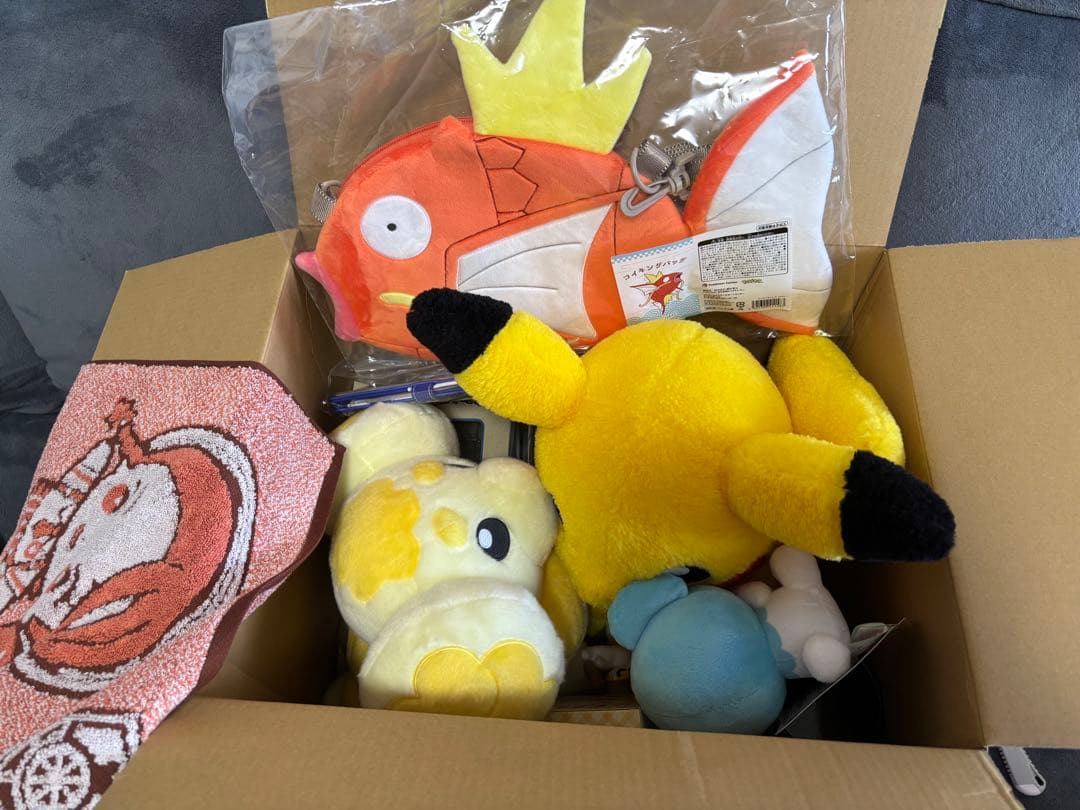 【新品開封済】ピカピカボックス2026 コイキング