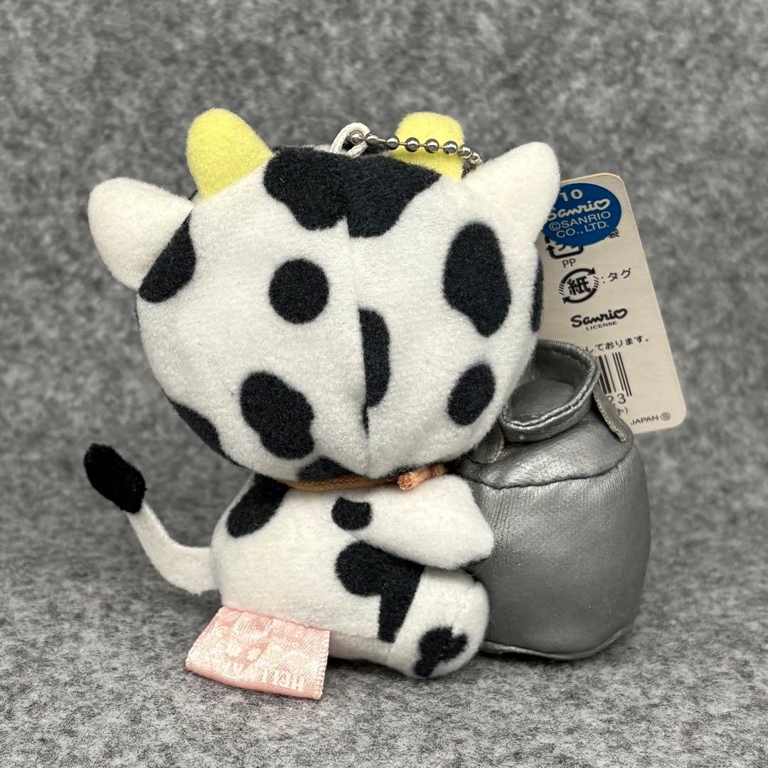 ハローキティ 牧場限定 牛 マスコット ぬいぐるみ