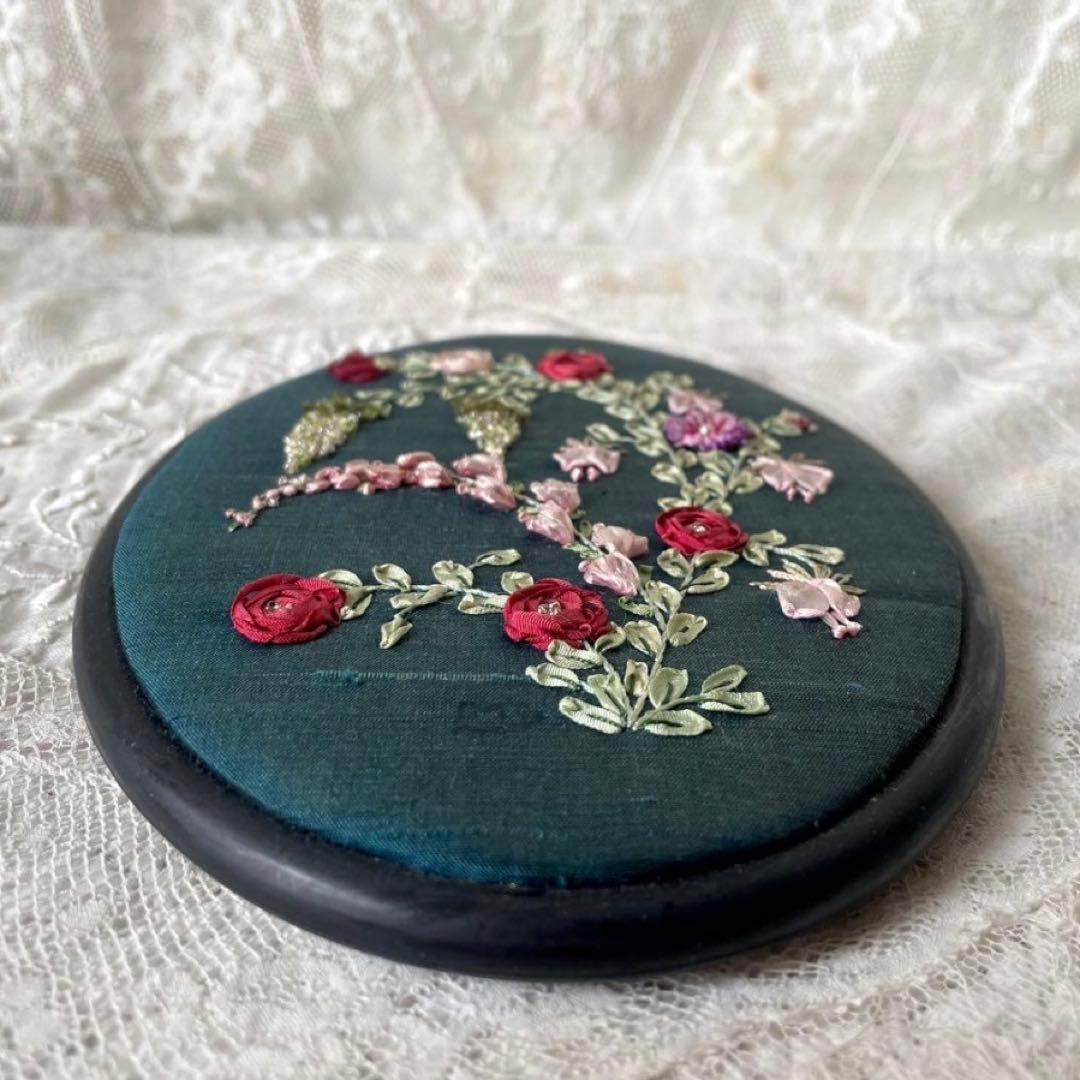 リボン刺繍オーバルフレーム　花　フランスアンティークヴィンテージ　メルスリー