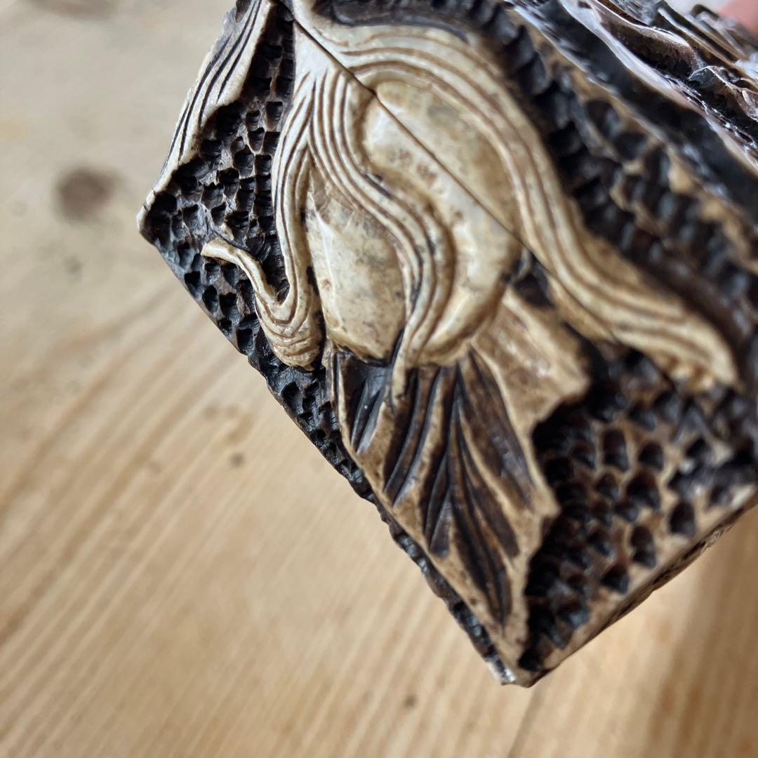 アンティーク手彫り　石の箱　宝石箱