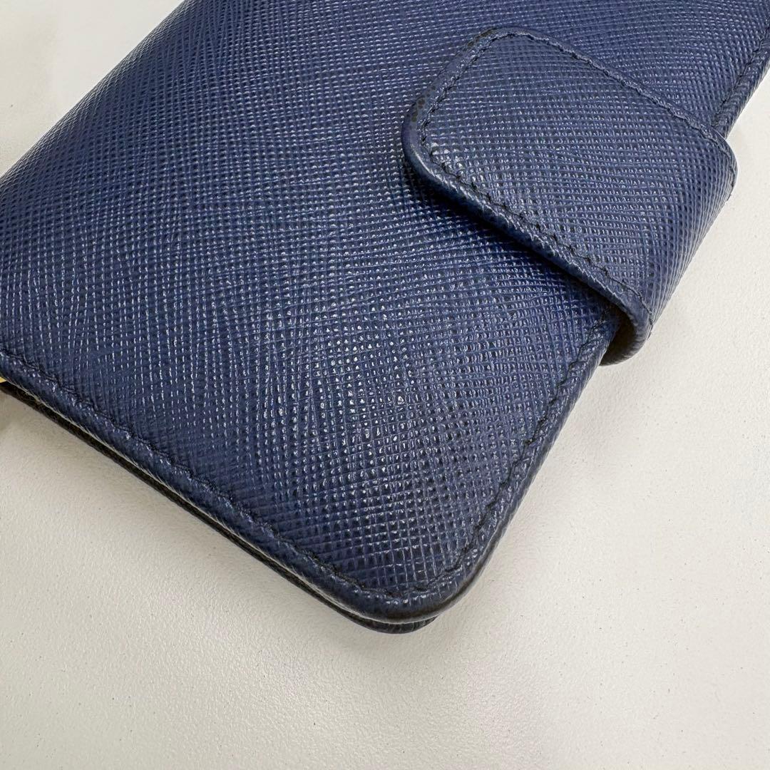 PRADA ネイビー 二つ折り財布　サフィアーノ