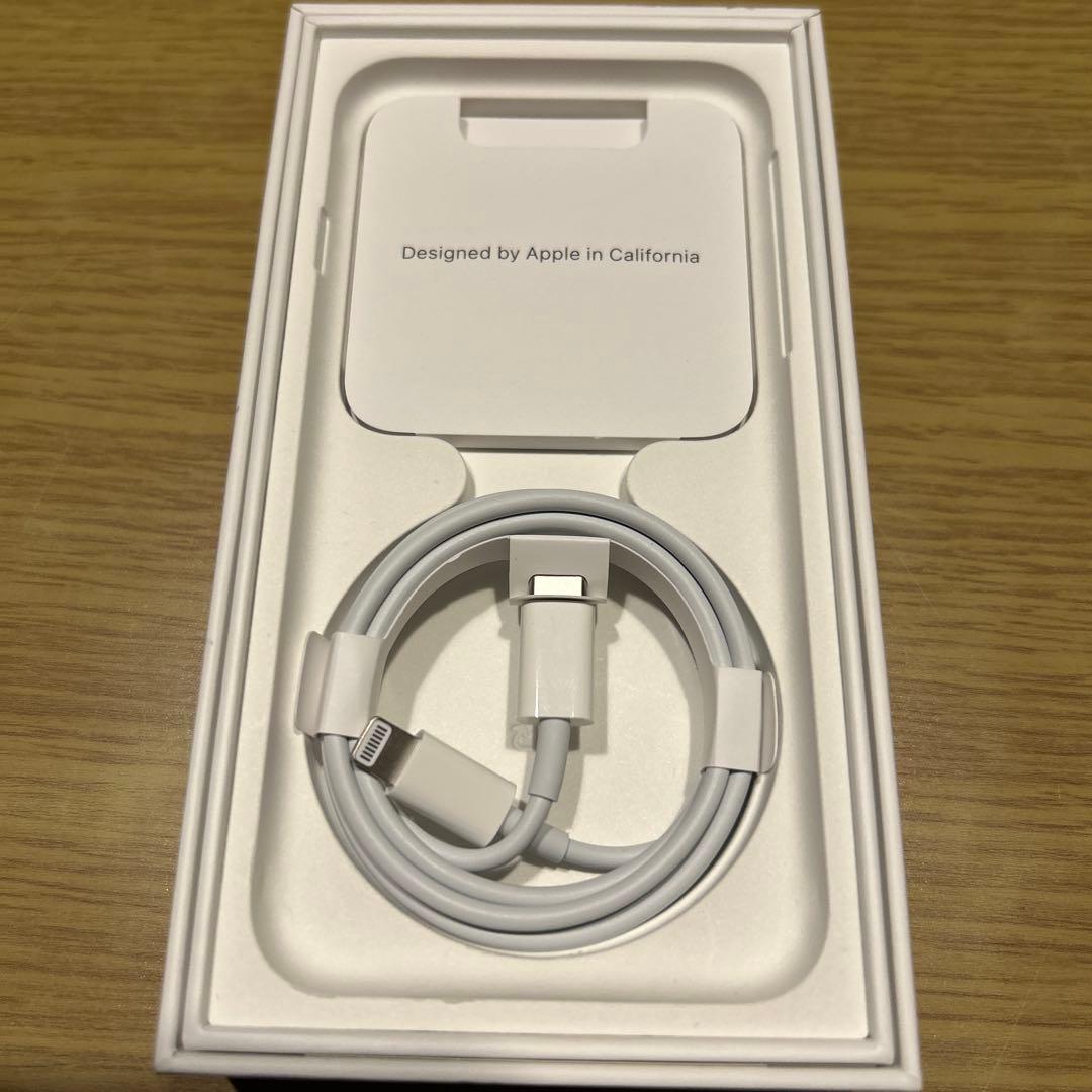 iPhone SE 第3世代　128GB