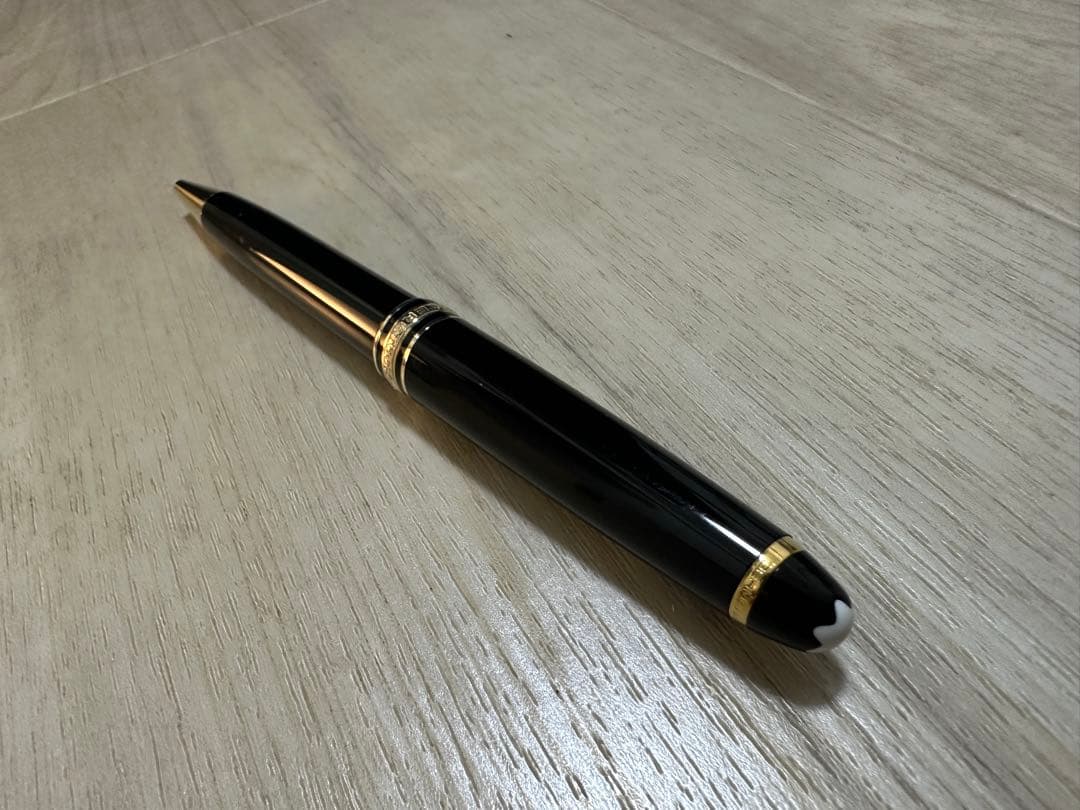モンブラン　クラシック　ボールペン　ゴールド&ブラック　替芯純正新品