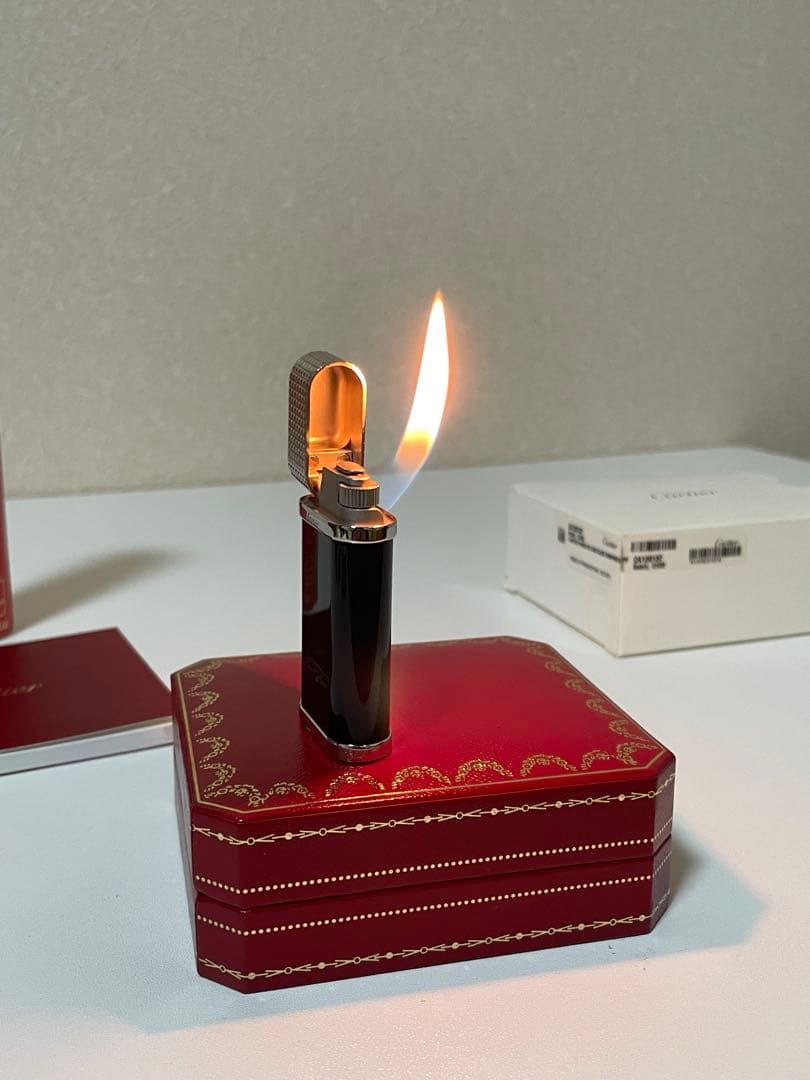 カルティエ　ガスライター　未使用に近い　本物