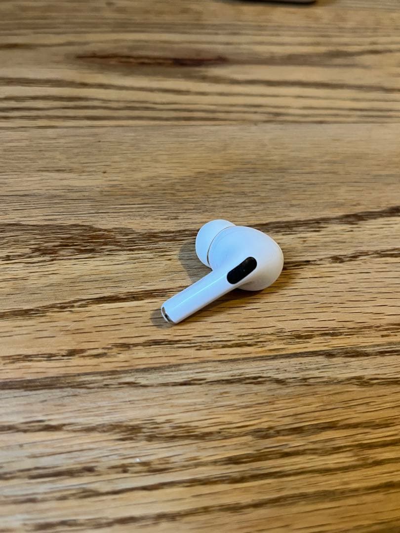 ☆極美品！おまけ付き☆Apple AirPods Pro 本体 充電ケース付き