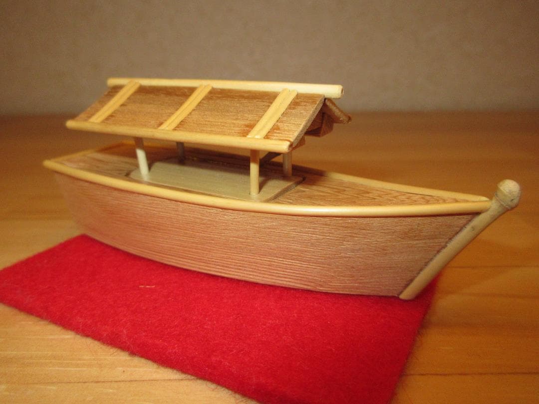 送料込【逢絢亭】茶道具 香合 屋形船香合 屋久杉材 谷村弥三郎 共箱入り