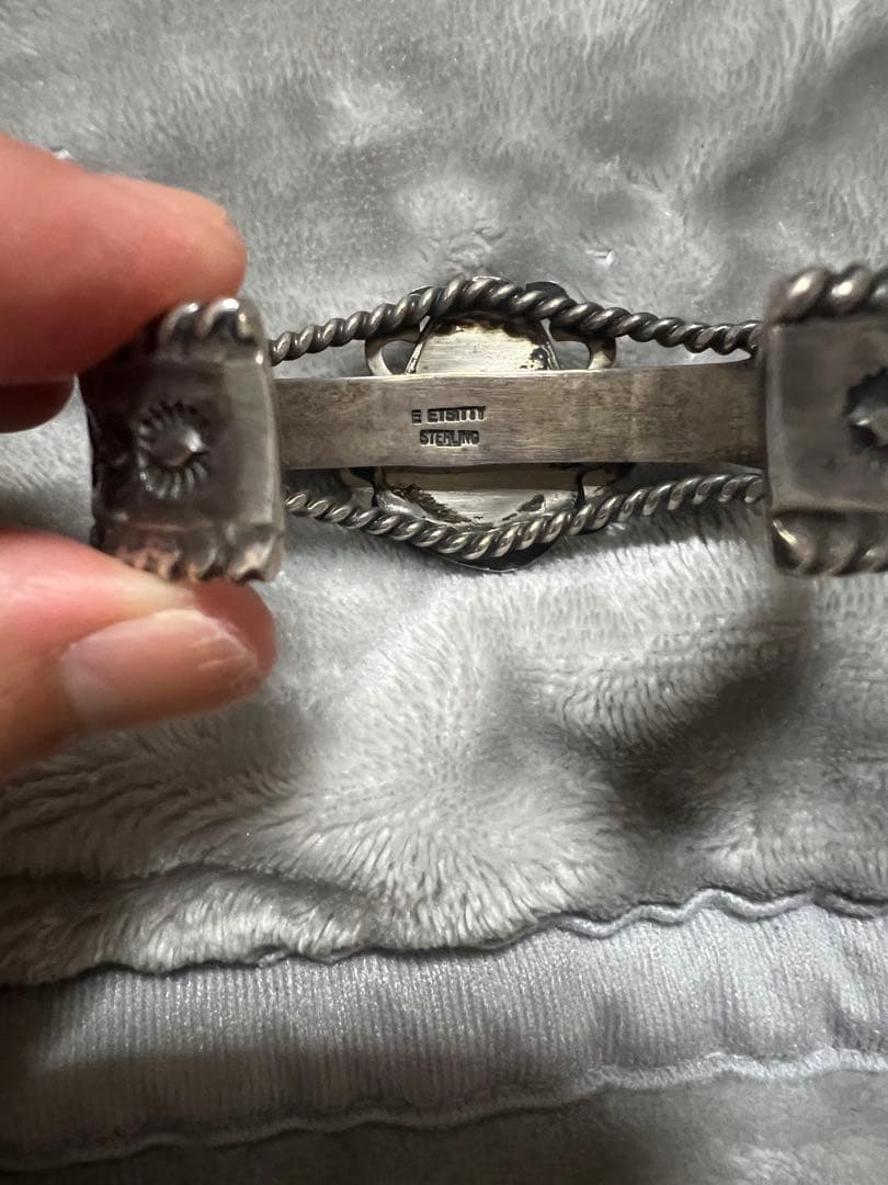 デ*」様 B. L. T. L. スタジオ バングル