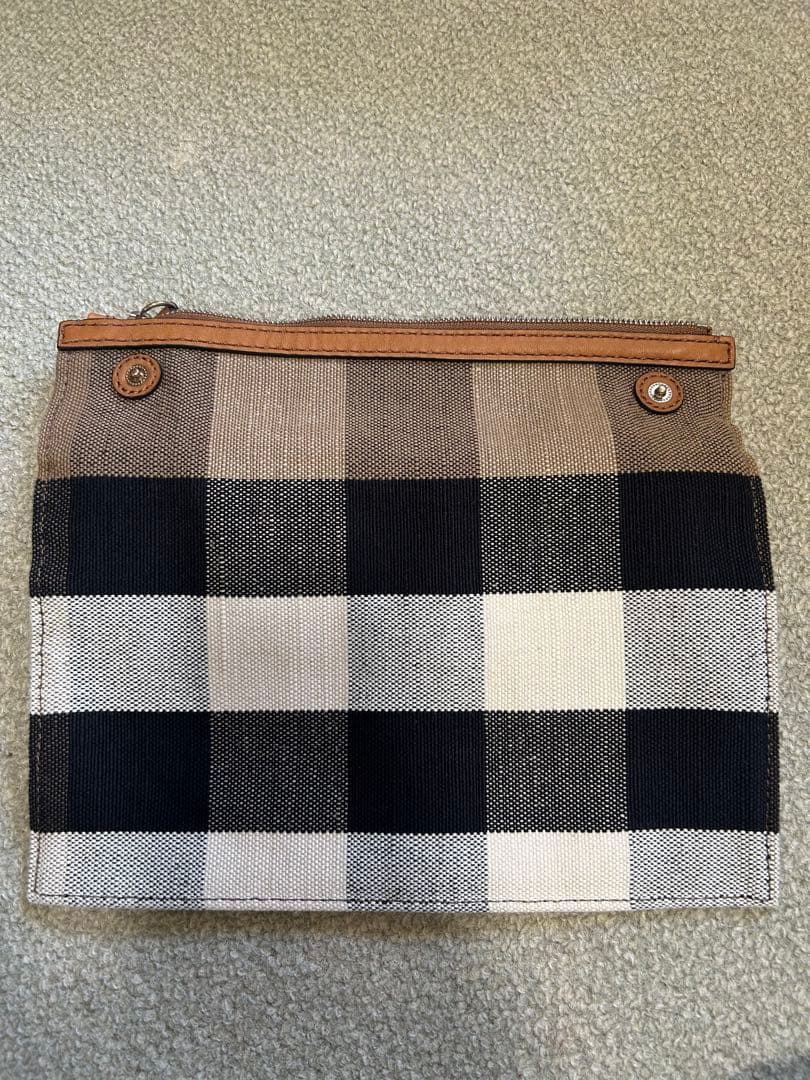バーバリー　チェックバッグ　タッセル