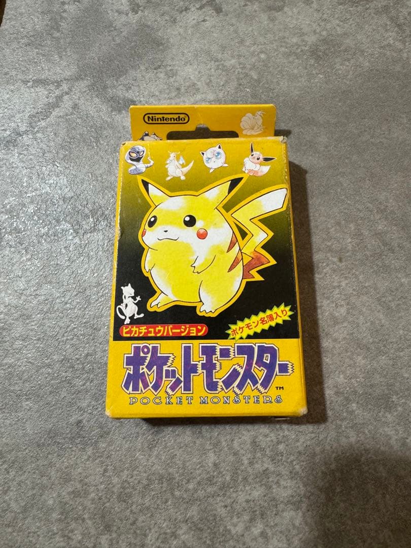 ポケットモンスター トランプ　ピカチュウ