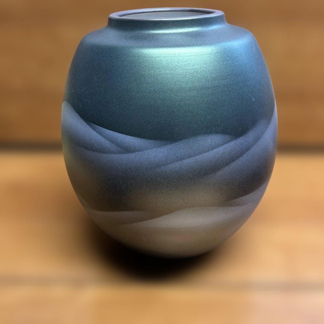 青とグレーのグラデーション陶器