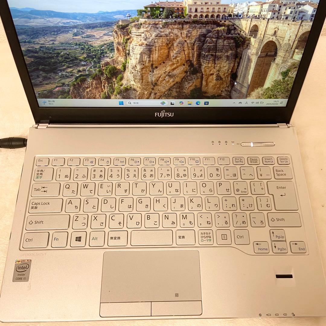 大容量SSD！ FUJITSU LIFE BOOK i5 ホワイト