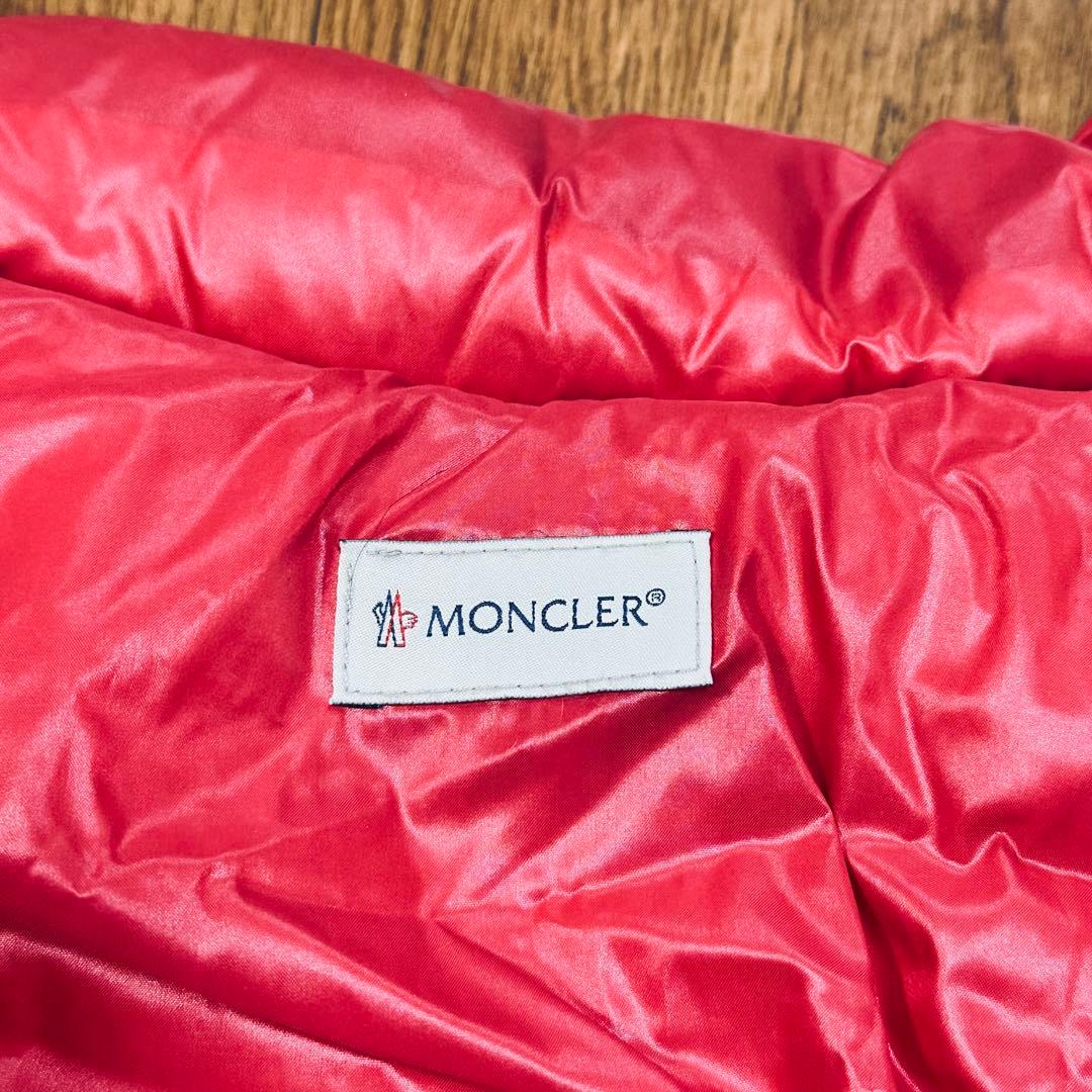 美品 犬用ダウンジャケット モンクレール CHIHUAHUA MONCLER 赤