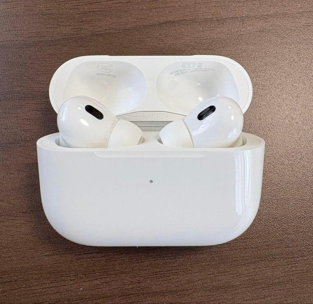 【純正品】Airpods Pro2 / ケース＋両耳