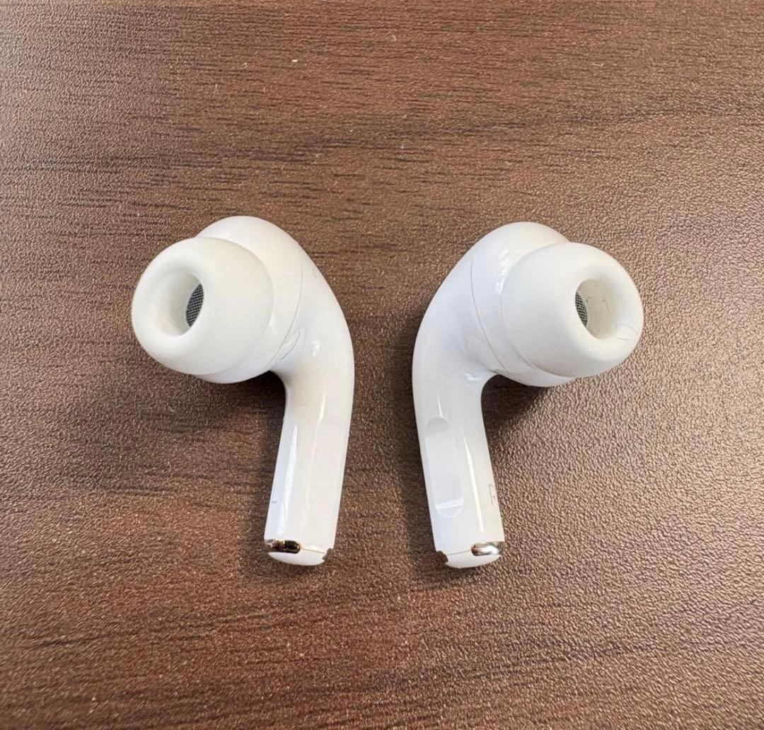 【純正品】Airpods Pro2 / ケース＋両耳