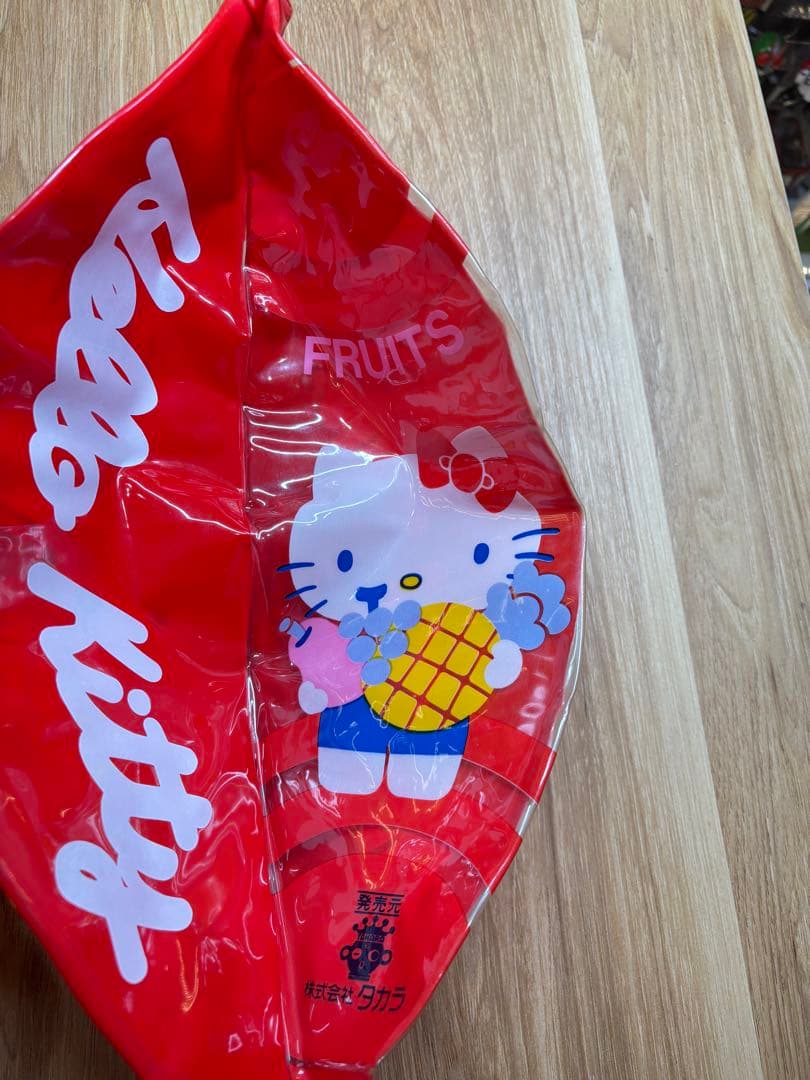 未使用品　レトロ 旧タカラ ハローキティ ビーチボール 40センチ サンリオ