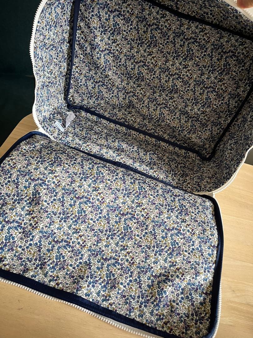 美品　ファミリア　familiar カスタム　バニティケース　L