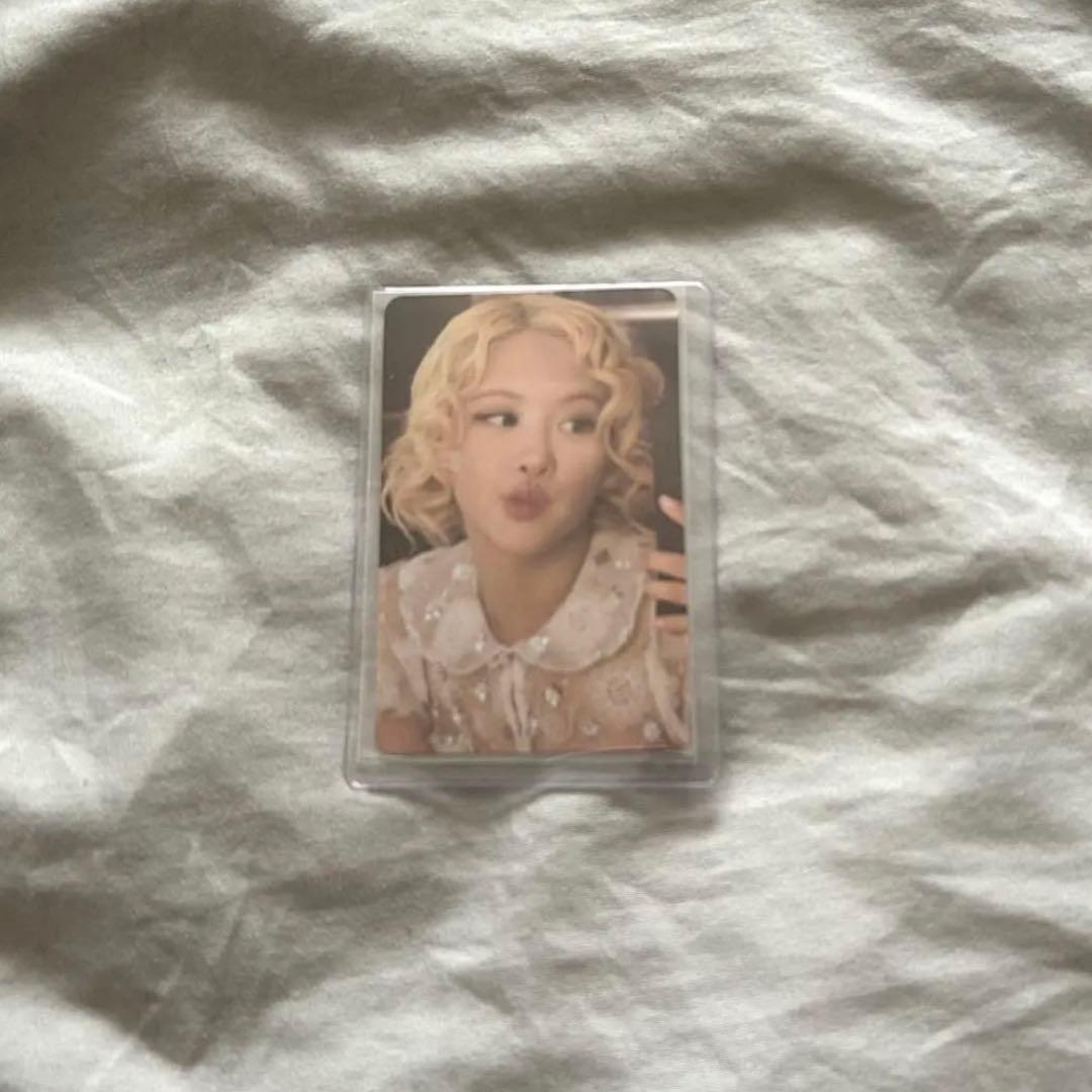 BLACKPINK rosé number one girl tシャツWhite