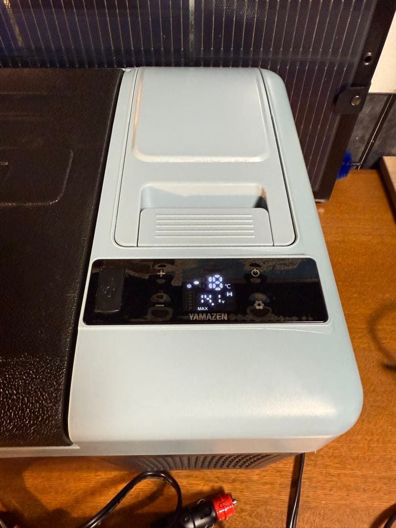 ビ*Ｚ様 山善 ELEIN 冷温庫 YFR-DC90 純正バッテリー、充電機セッ