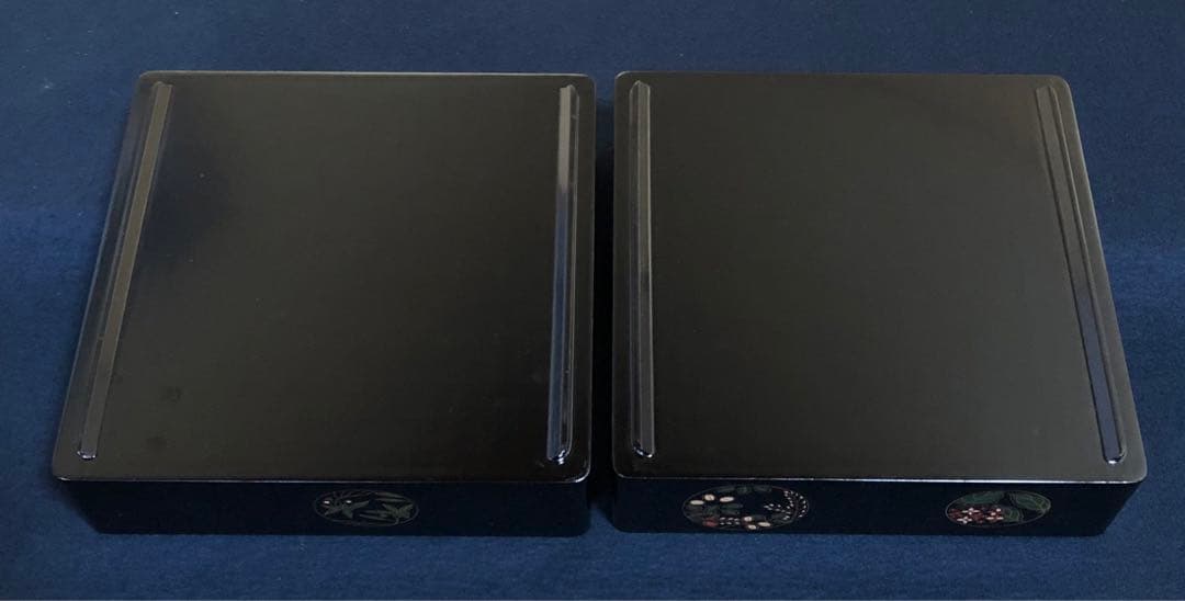《R》黒内朱 花丸蒔絵 二段重 替蓋 重台付 木製漆器 木箱　251218か1
