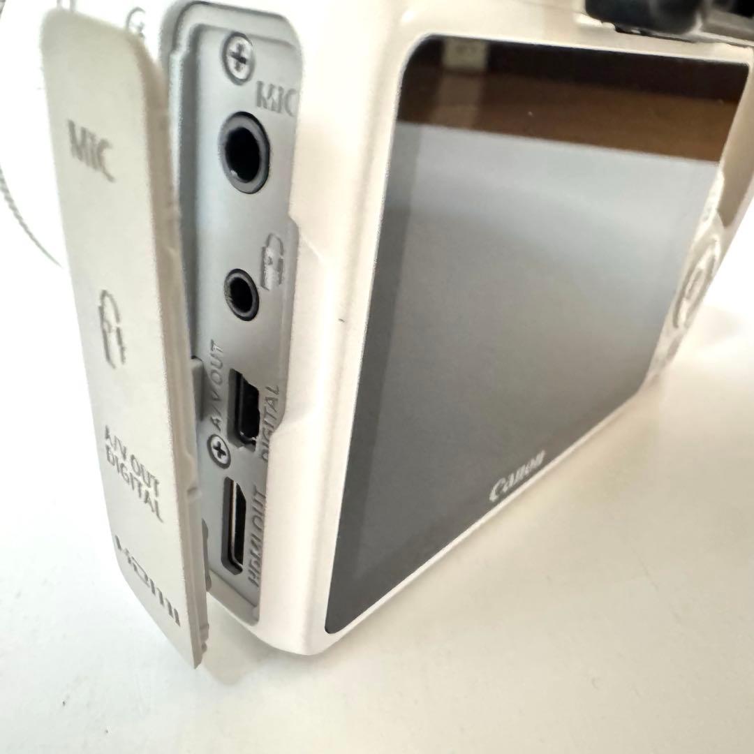 【極美品】キャノン EOSKISS X7 ダブルレンズキット ホワイト 白