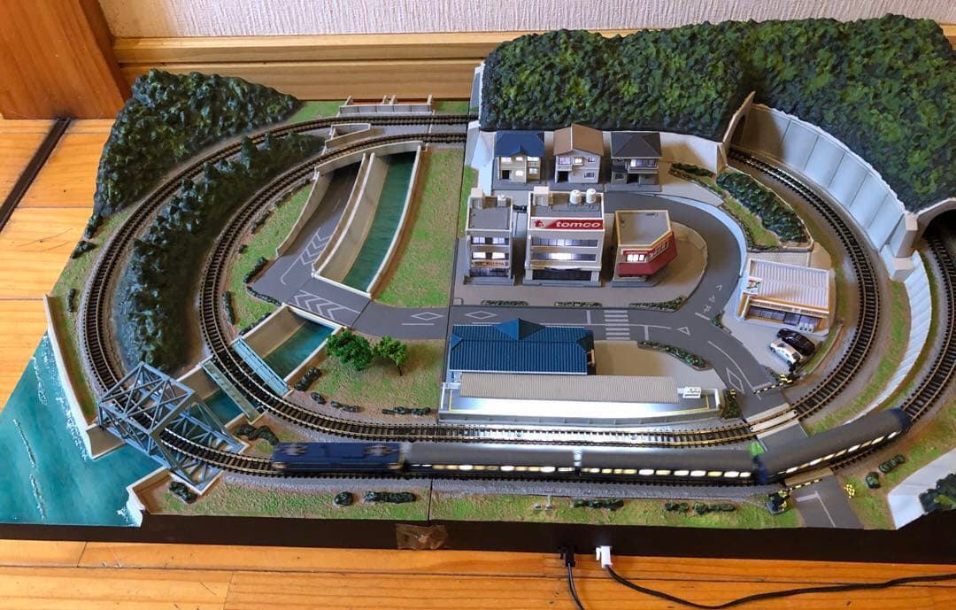 東京マルイPROZ完成ジオラマコース基本セットZゲージ精密鉄道模型
