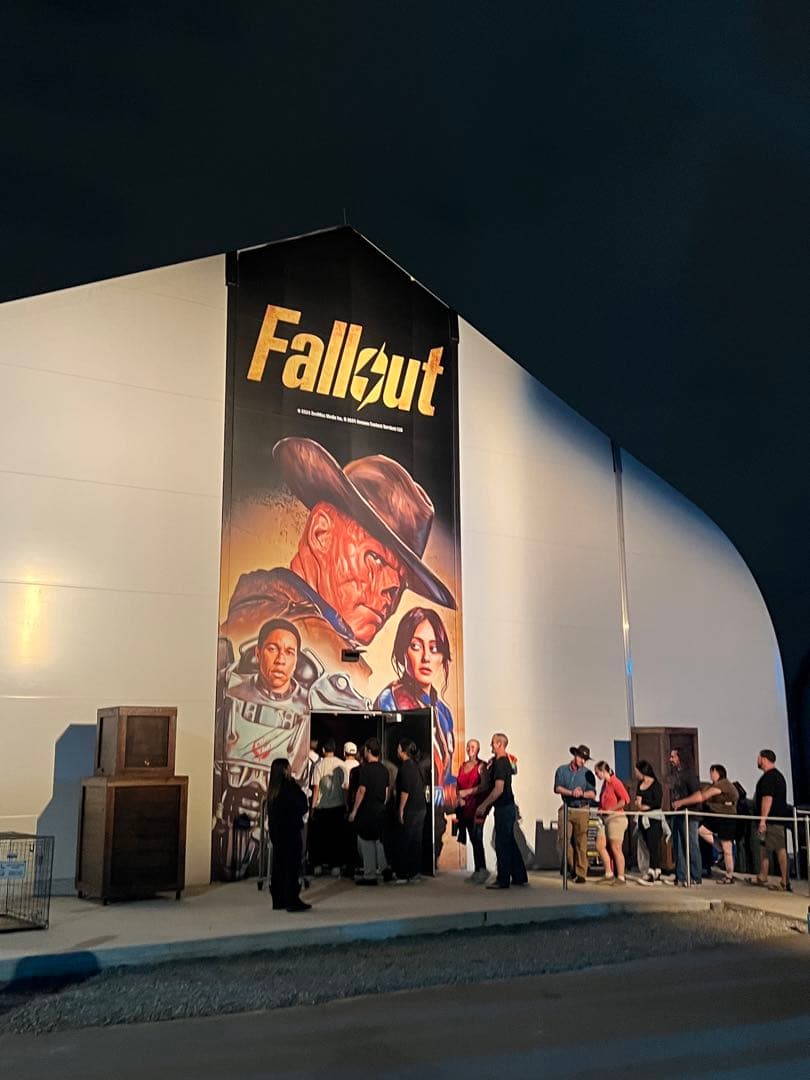 フロリダユニバーサルスタジオハロウィンナイト限定公式Falloutポスターと帽子