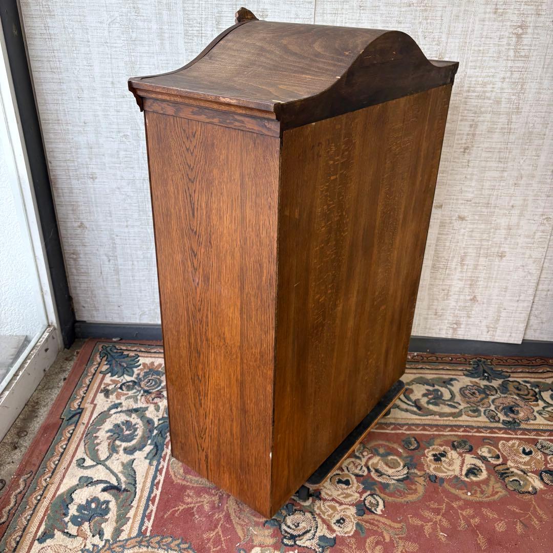 英国アンティーク 大型 木製サイドボード 窓枠風ガラスキャビネット 飾り棚