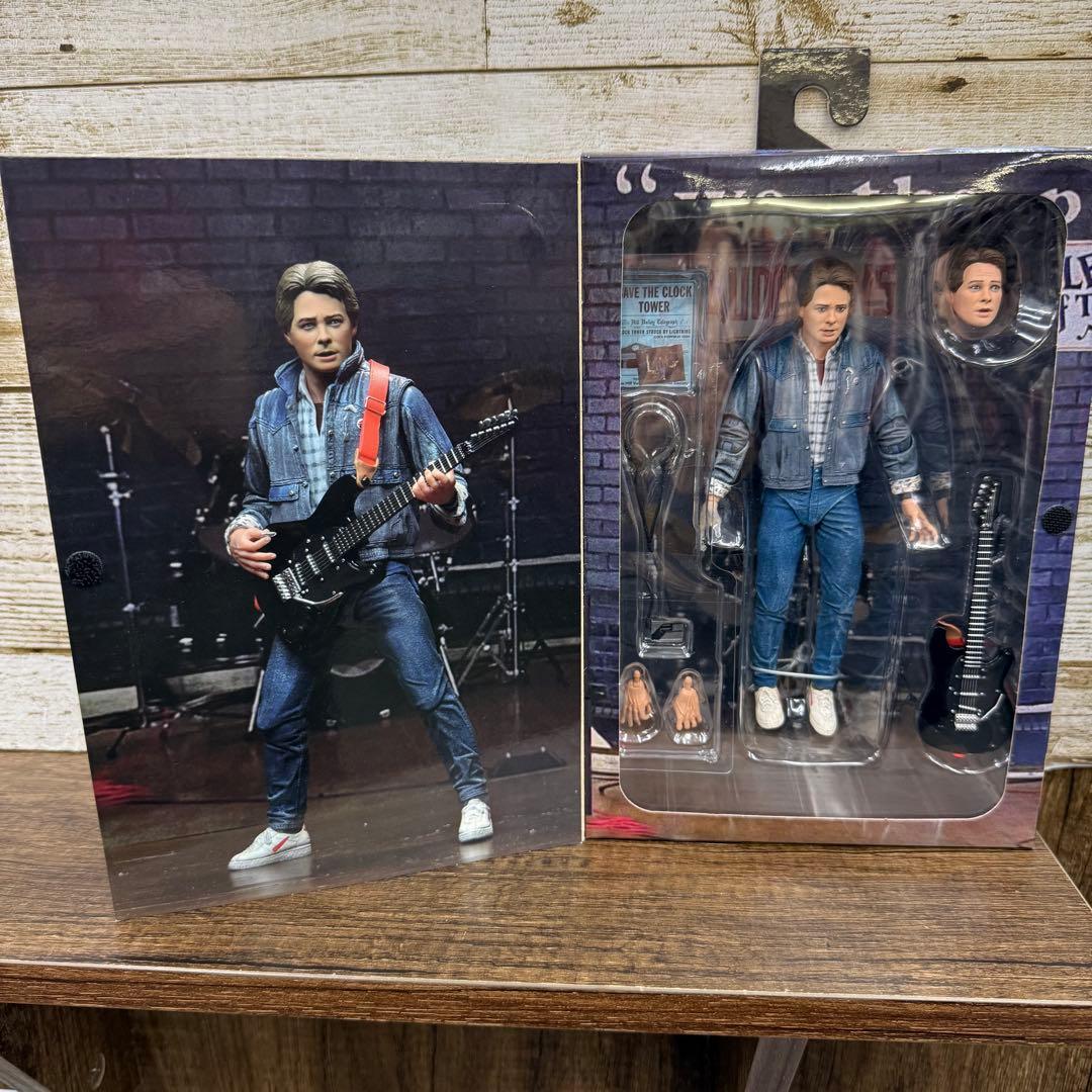 バック・トゥ・ザ・フューチャー マーティ・マクフライ フィギュア