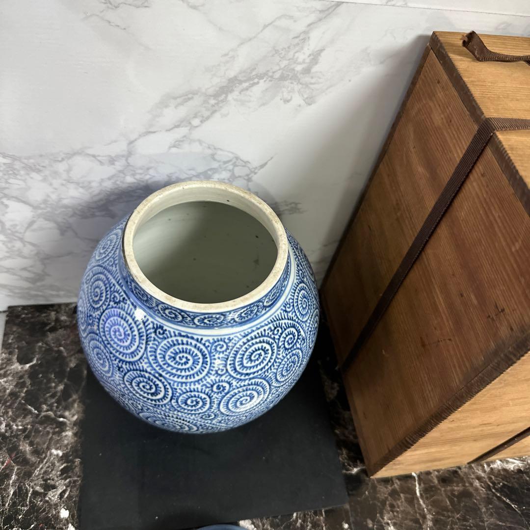 沈香壺、古伊万里、総蛸唐草、時代共箱。ほぼ完品！