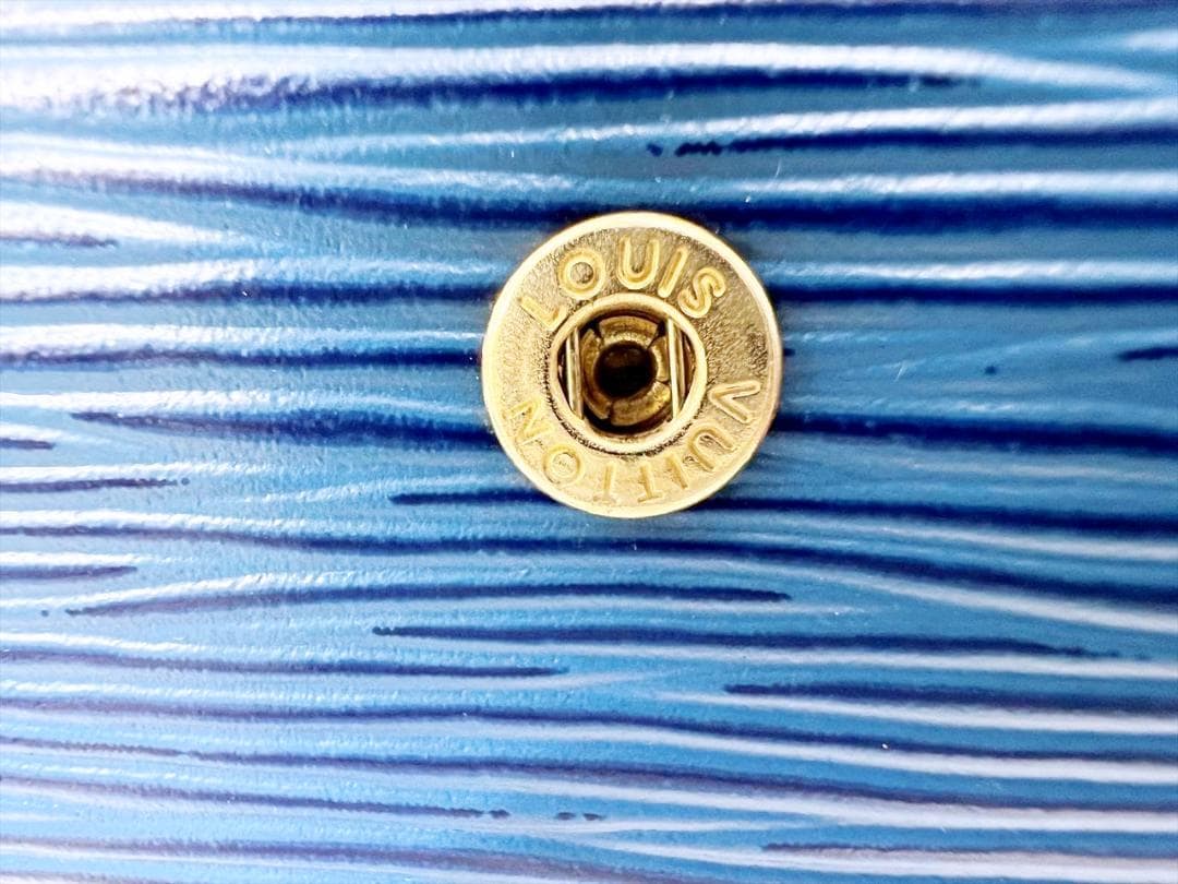 美品　ルイヴィトン　エピ　ミュルティクレ6　キーケース トレドブルー