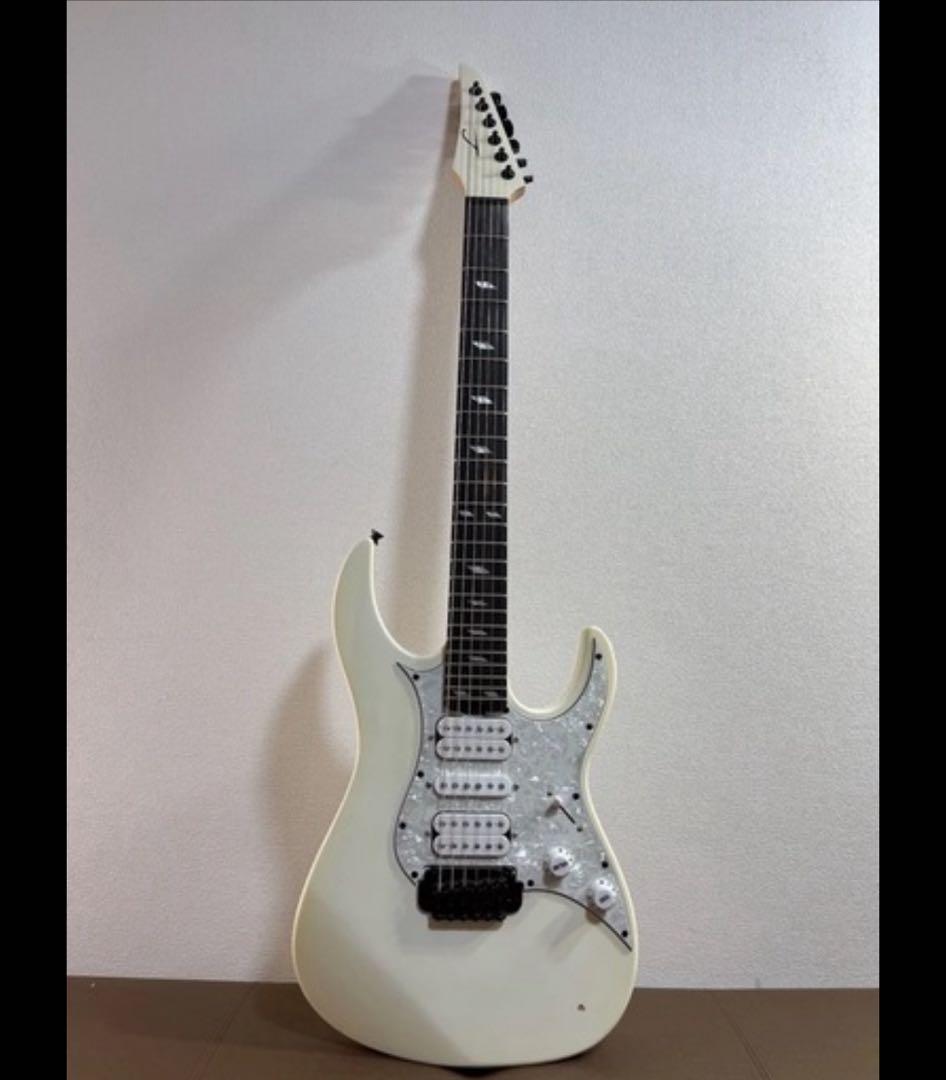 Legator（レガター）リバースヘッドギター N6SS-LBE エリクサー弦