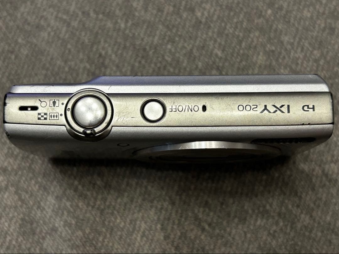 Canon IXY 200 シルバー