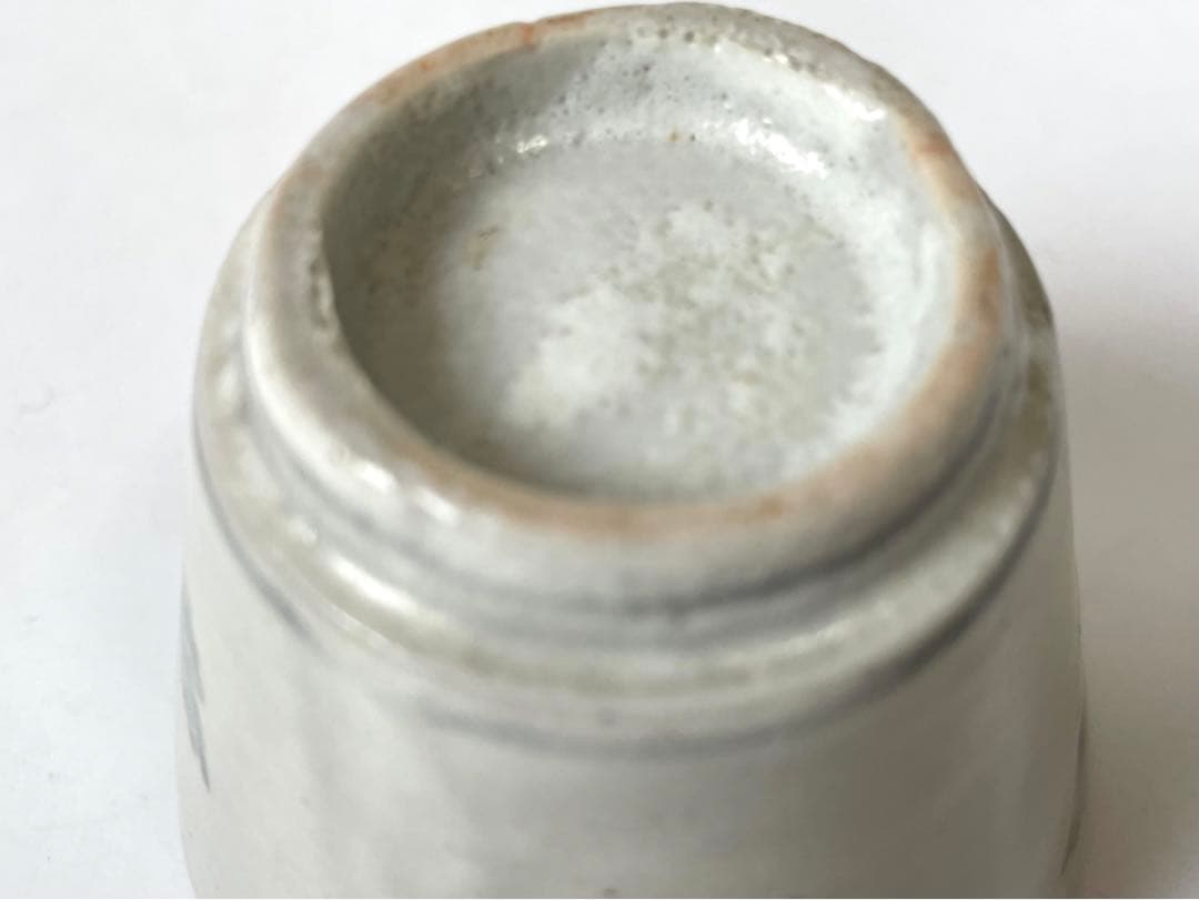 骨董　アンティーク　古伊万里　初期　蕎麦猪口　こんにゃく印判　菊文様　酒器