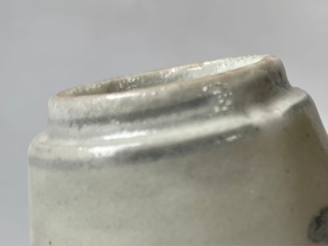 骨董　アンティーク　古伊万里　初期　蕎麦猪口　こんにゃく印判　菊文様　酒器