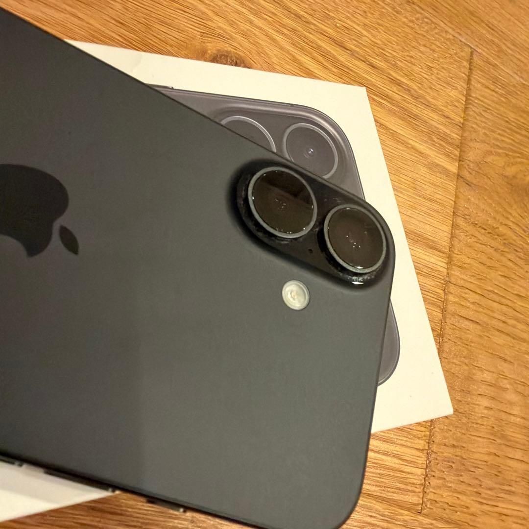 【ほぼ新品】Apple iPhone16 128gbブラック本体 SIMフリー