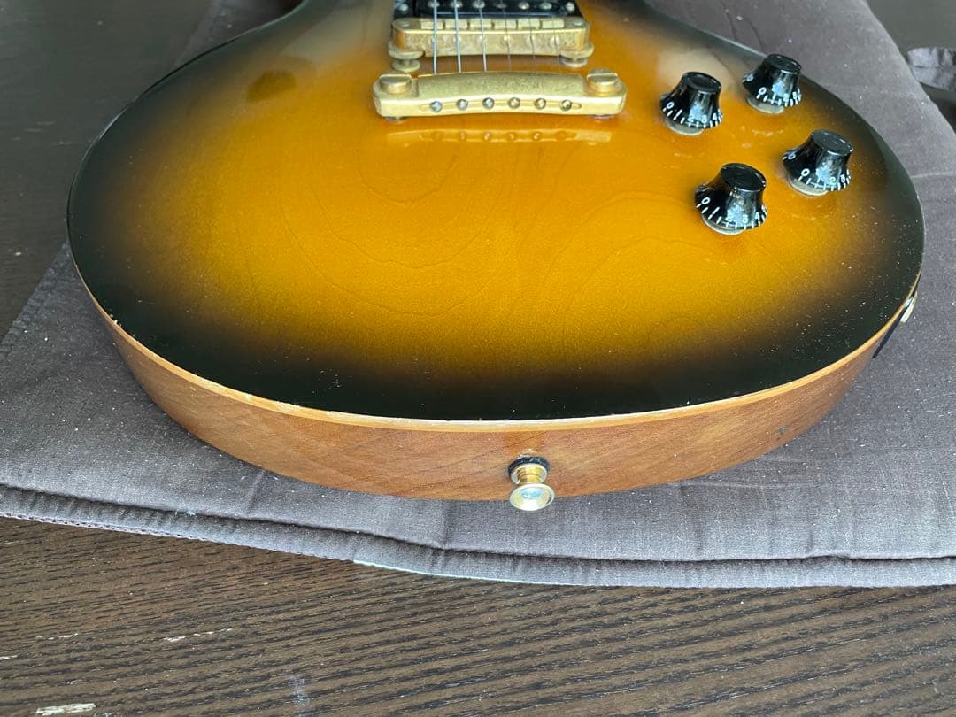 ギブソンレスポールエレキギター サンバースト