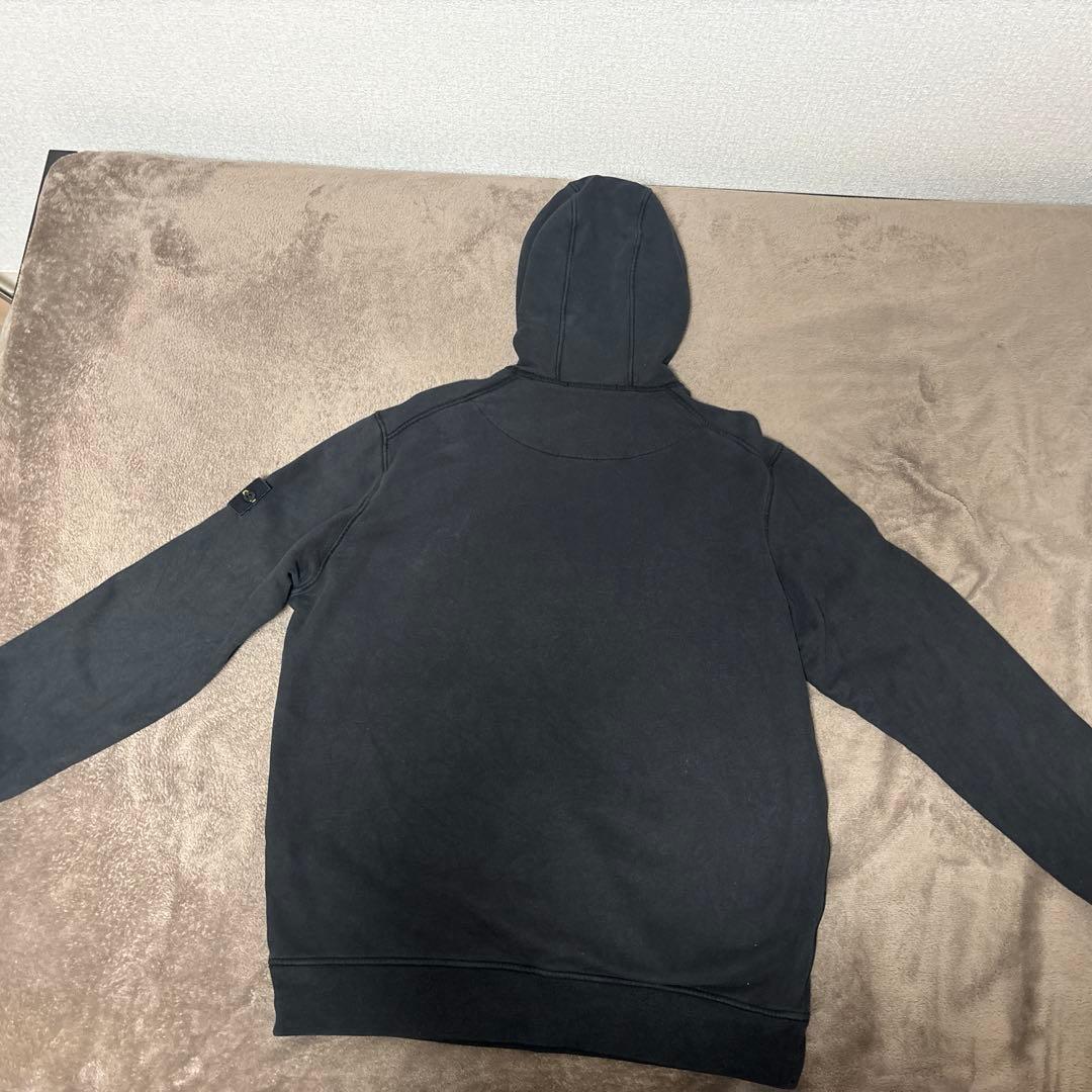 STONE  黒色パーカー　XXL