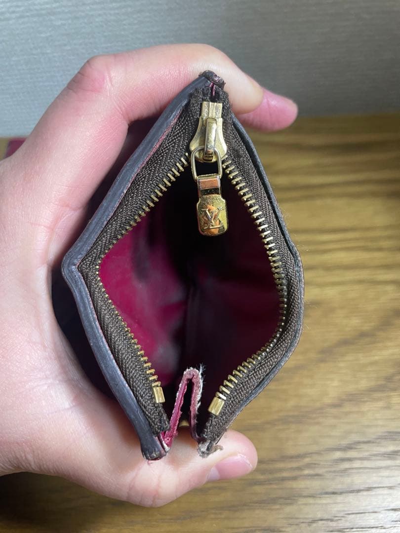 ルイヴィトン ポルトフォイユ ゾエ M62932 フューシャ 三つ折り財布