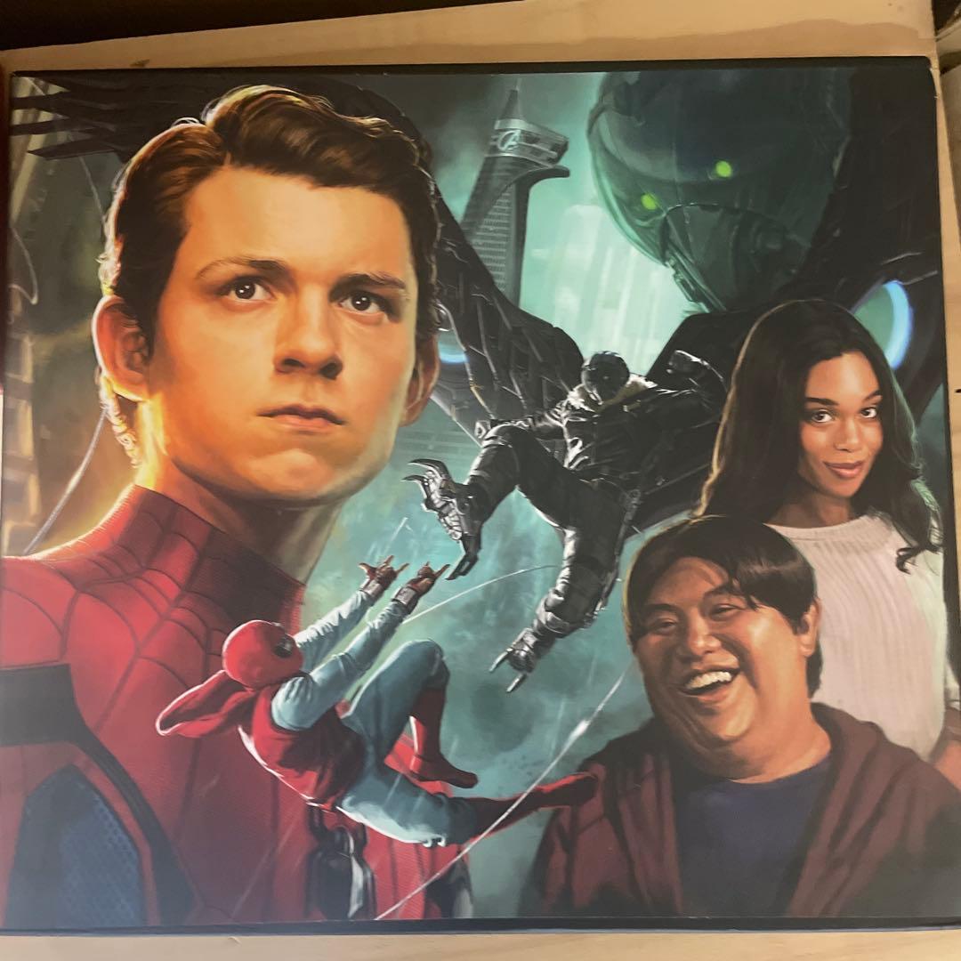 ホットトイズ　スパイダーマンホームカミングデラックス版　フィギュアとアートブック