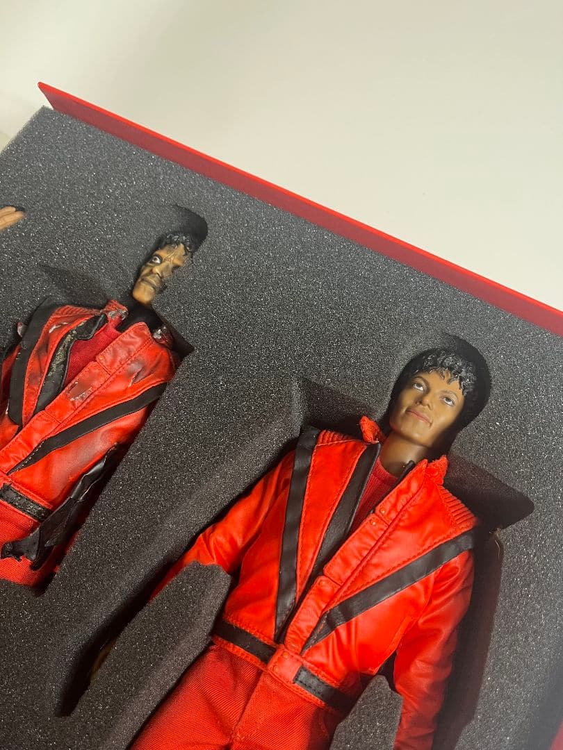 ホットトイズ1/6 マイケルジャクソン スリラー版