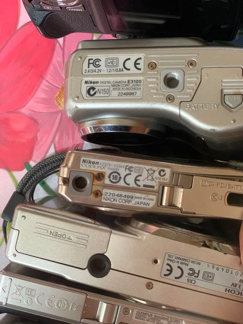 ニコン、オリンパス、リコー、ペンタックス、ファインピックスカメラ